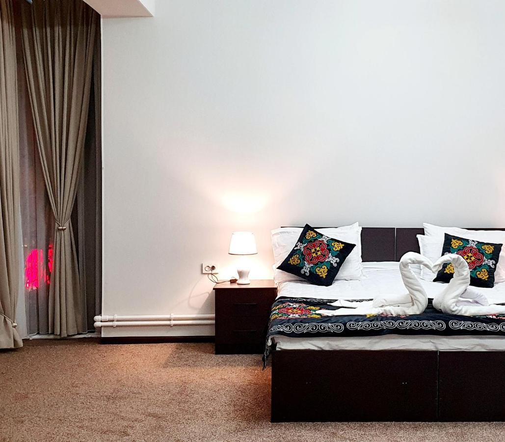 Ocean Hotel Osh Dış mekan fotoğraf